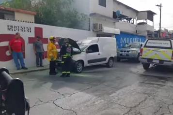 Arde camioneta en Escobedo