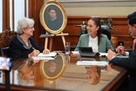 Sostiene Sheinbaum encuentro  con primera ministra de Barbados