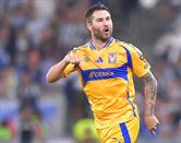 Le salen opciones a Gignac