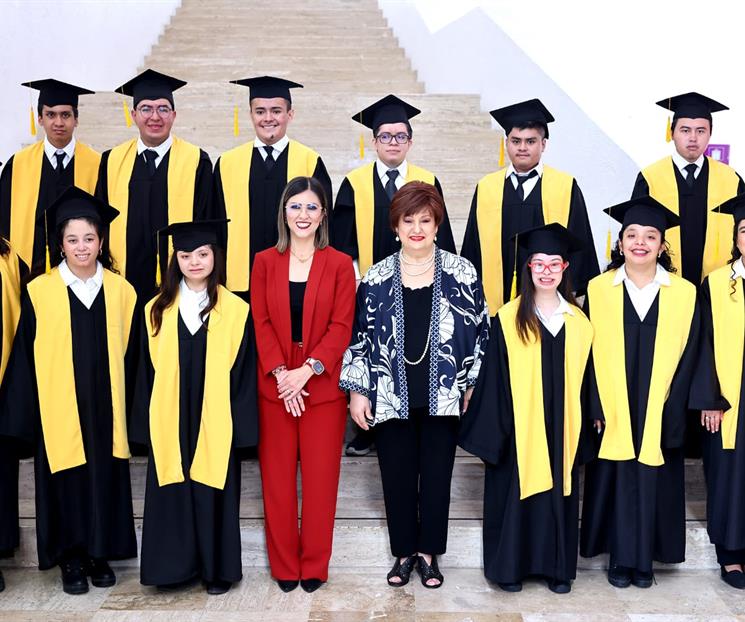 Grad&uacute;a UANL a 5ta. generaci&oacute;n de diplomado para la vida aut&oacute;noma