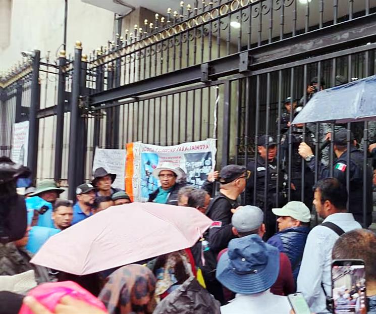 Espera Segob que CNTE levante plantón Espera Segob que CNTE levante plantón