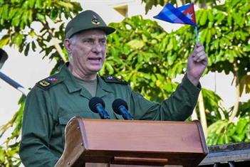 Aprueba Cuba reformas para ampliar econom&iacute;a de mercado