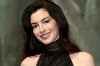 Confirma Anne Hathaway su tercer embarazo