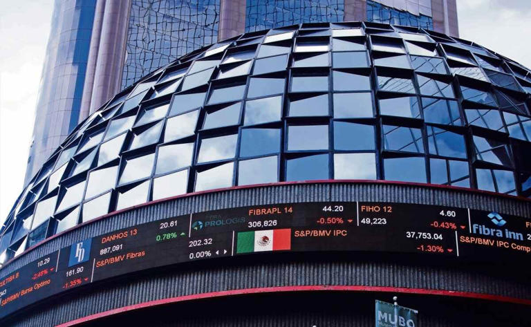 Retrocede Bolsa Mexicana; Walmex, Alsea y Sigma encabezan bajas