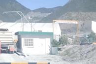 Inicia recuperaci&oacute;n de cuerpo atrapado tras derrumbe en pedrera