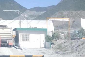 Confirman muerte en pedrera tras deslave