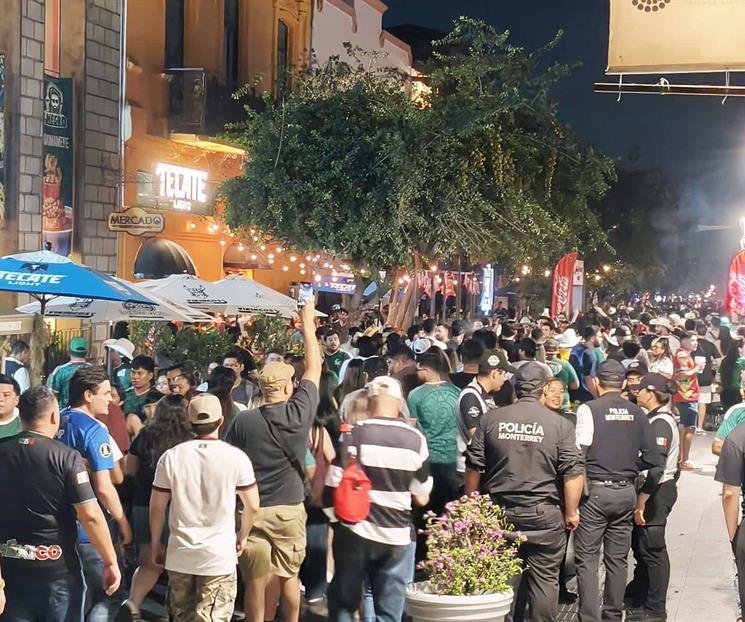 Arman regios fiesta en el Barrio Antiguo