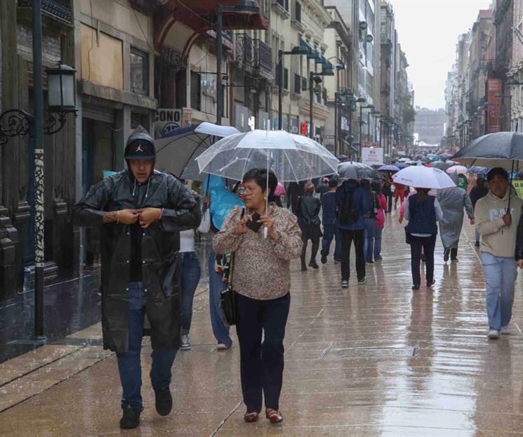 Se prev&eacute;n lluvias fuertes para este viernes en CDMX
