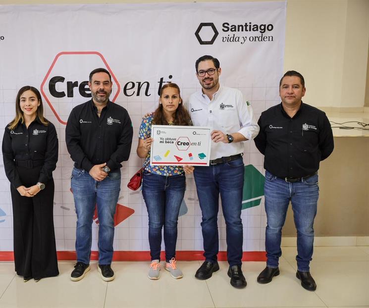 Ampl&iacute;a Santiago alcance de beca Creo en Ti para familias vulnerables