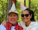 Bruce Willis reaparece en redes junto a su esposa Emma