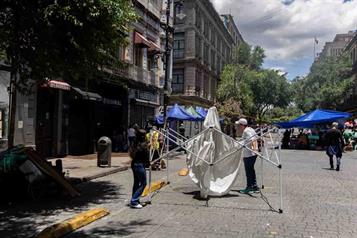 No estamos pidiendo privilegios, dice CNTE tras retirar plant&oacute;n
