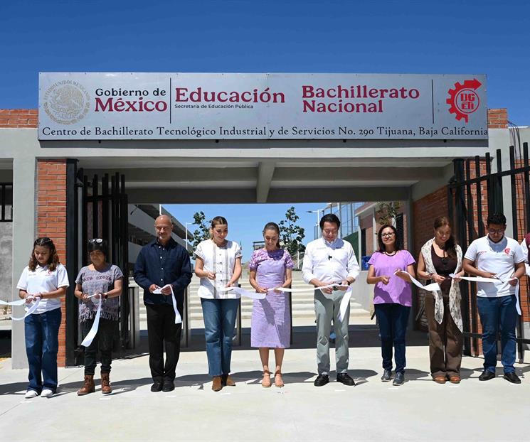Sheinbaum inaugura CBTIS 290 en Tijuana, BC