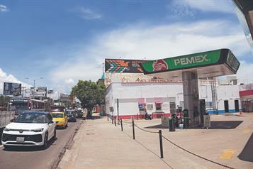 Restablecen abasto de combustible en Oaxaca