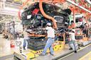 Industria automotriz recorta 107 mil empleos en M&eacute;xico en dos a&ntilde;os