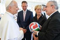 Las poderosas lecciones del Papa Le&oacute;n XIV a los futbolistas