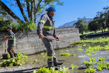 Realiza Santiago acciones de limpieza en presa &acute;La Boca&acute;