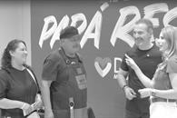 Entrega Adri&aacute;n de la Garza asadores por el D&iacute;a del Padre