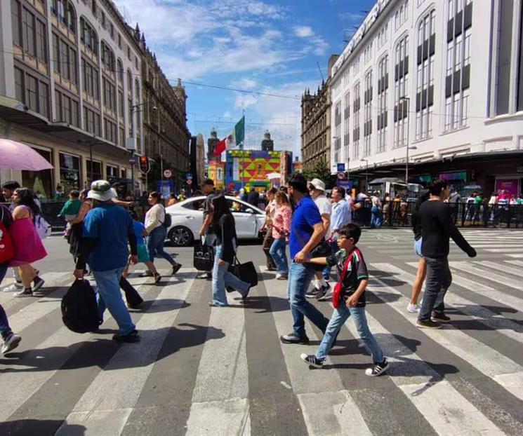 Retoman comerciantes actividad normal tras plant&oacute;n de CNTE