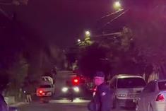 Balean casa y veh&iacute;culos en ri&ntilde;a