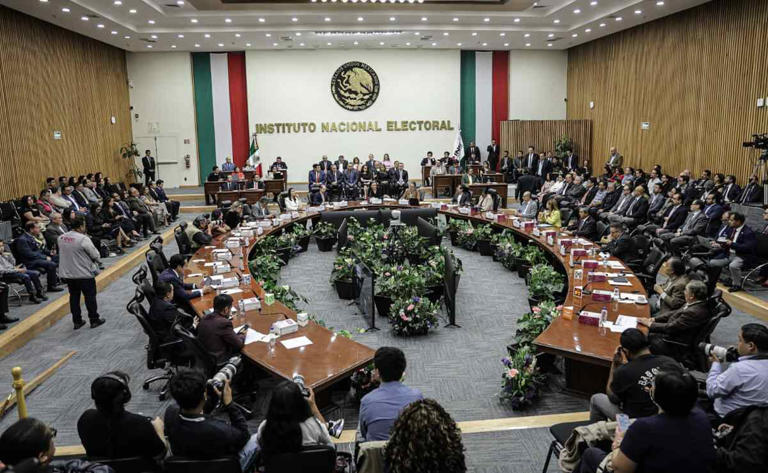 Emite INE convocatoria para renovar el IEM en Michoacán Emite INE convocatoria para renovar el IEM en Michoacán