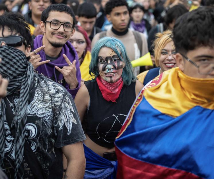 Oposici&oacute;n llama a la calma tras triunfo de De la Espriella