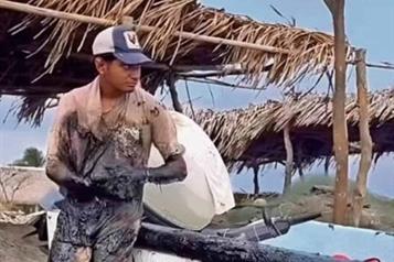 Alertan pescadores por derrame frente a Salina Cruz