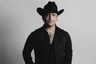 Christian Nodal preparar&iacute;a demanda contra su pap&aacute;