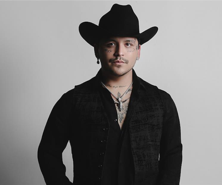 Christian Nodal preparar&iacute;a demanda contra su pap&aacute;