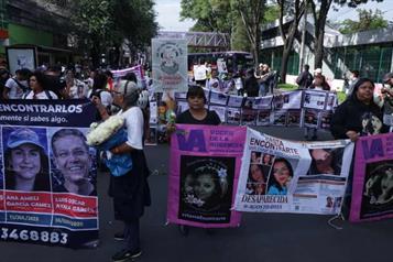 Cantan buscadoras "Cielito lindo" por los desaparecidos