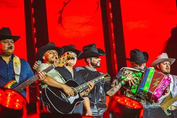 Re&uacute;ne Grupo Firme a m&aacute;s de 150 mil personas en Fan Fest Monterrey