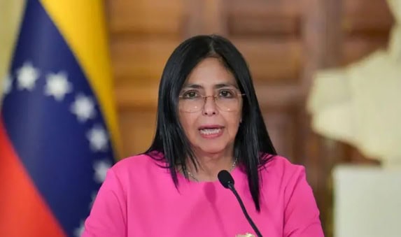 Delcy Rodr&iacute;guez anuncia estado de emergencia tras terremotos