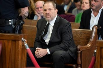 Retiran cargo de violaci&oacute;n contra Harvey Weinstein