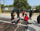 Rescatan a hombre de alcantarilla
