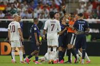 Asegura Espa&ntilde;a el liderato y elimina a Uruguay del Mundial