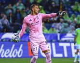 Cuestionan continuidad de Nahuel Guzm&aacute;n en Tigres