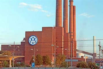 Eval&uacute;a VW dr&aacute;stico plan de recorte de personal