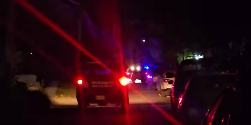 Amenaza a vecinos con machete