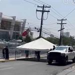Levantan plant&oacute;n vecinos de Garc&iacute;a frente  a AyD