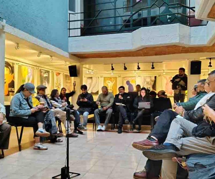 Poetas debaten sobre el futuro de la Casa Ram&oacute;n L&oacute;pez Velarde