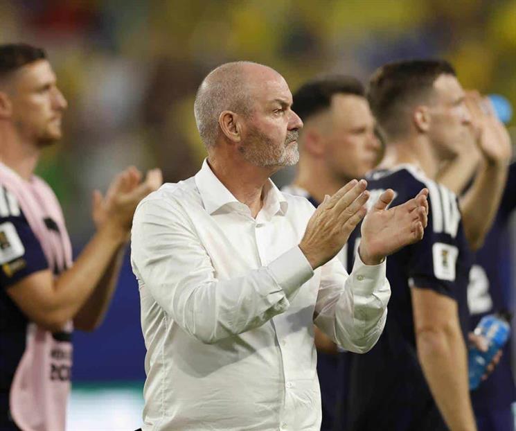 Dimite Steve Clarke como seleccionador de Escocia