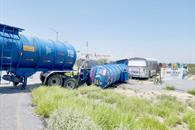 Vuelca pipa tras choque en la Monterrey-Monclova