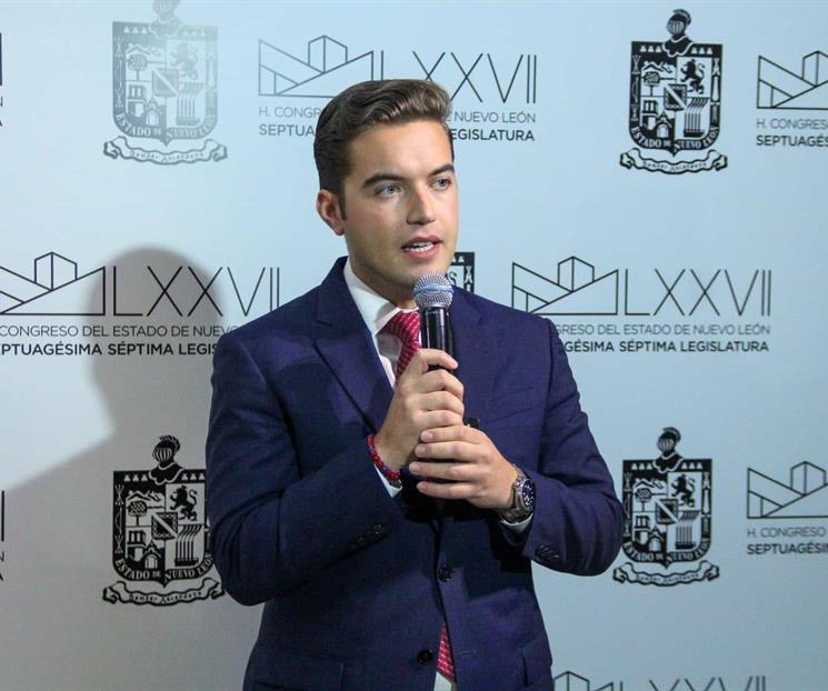 Denuncia Elizondo boicot para reducir la edad para ser gobernador