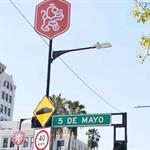 Tapizan la ciudad con banderas naranjas