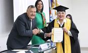 Celebra UANL graduaci&oacute;n de Universidad para los Mayores