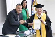 Celebra UANL graduaci&oacute;n de Universidad para los Mayores