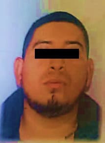 De un balazo por parte de la polic&iacute;a fue neutralizado un presunto asaltante que ingres&oacute; armado con un machete a una tienda de conveniencia, la madrugada de ayer en el municipio de Apodaca.