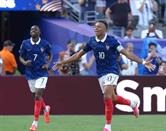 Continua Francia con paso perfecto Continua Francia con paso perfecto