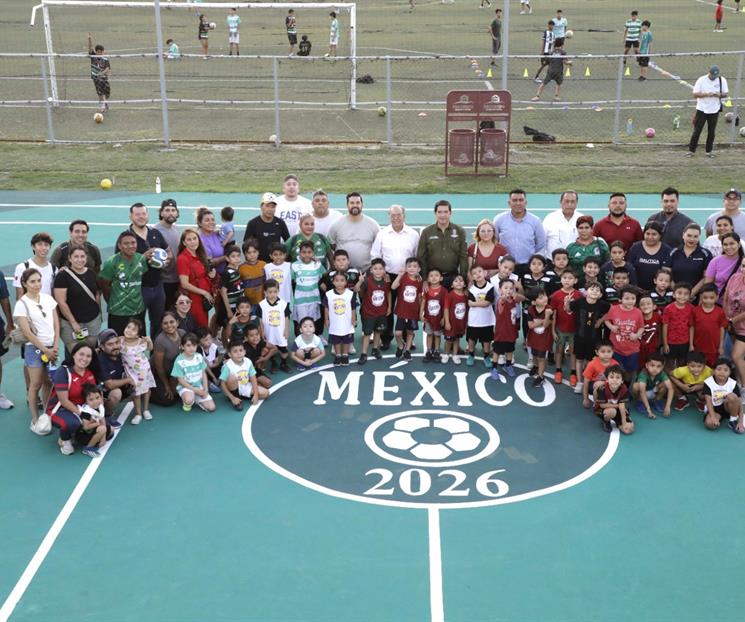 Inaugura Escobedo dos nuevas canchas de usos m&uacute;ltiples