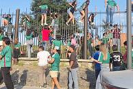 Llenan regios al tope Fan Fest; hay portazo, heridos y gaseados Llenan regios al tope Fan Fest; hay portazo, heridos y gaseados