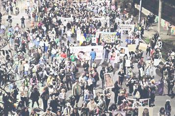 Amnist&iacute;a pide documentar violaciones en protestas de madres